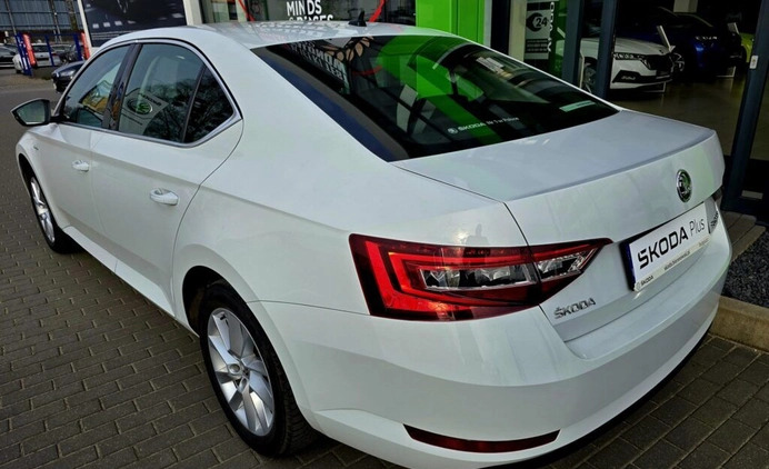 Skoda Superb cena 93900 przebieg: 57004, rok produkcji 2019 z Świdnica małe 742